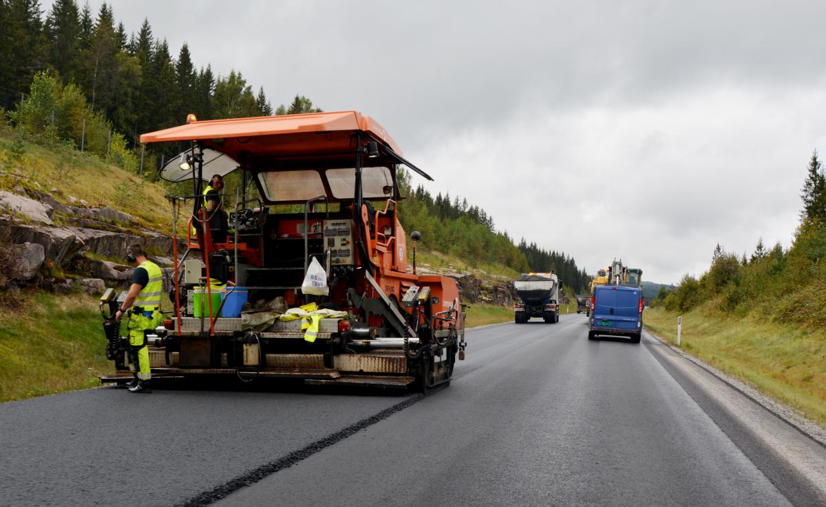 Mer stein i asfalten