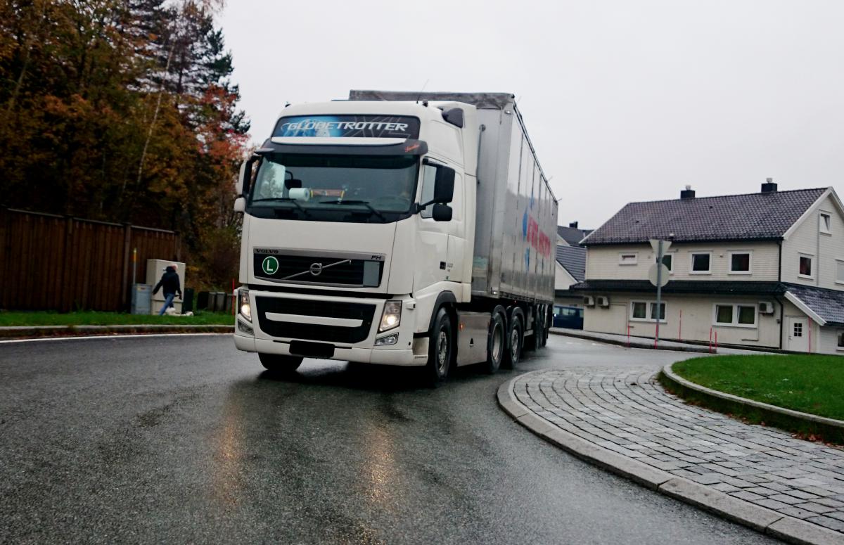 Om fire timer krasjer han med en kollega