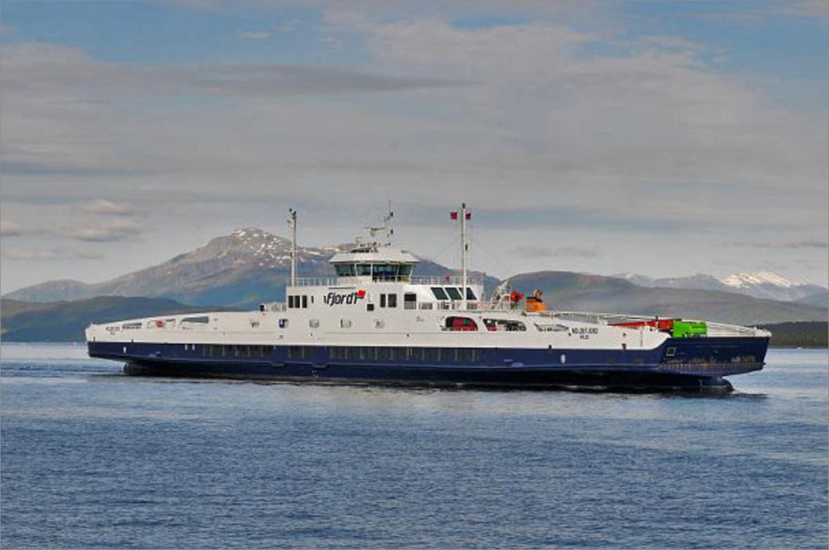 Setter inn flere ferjer