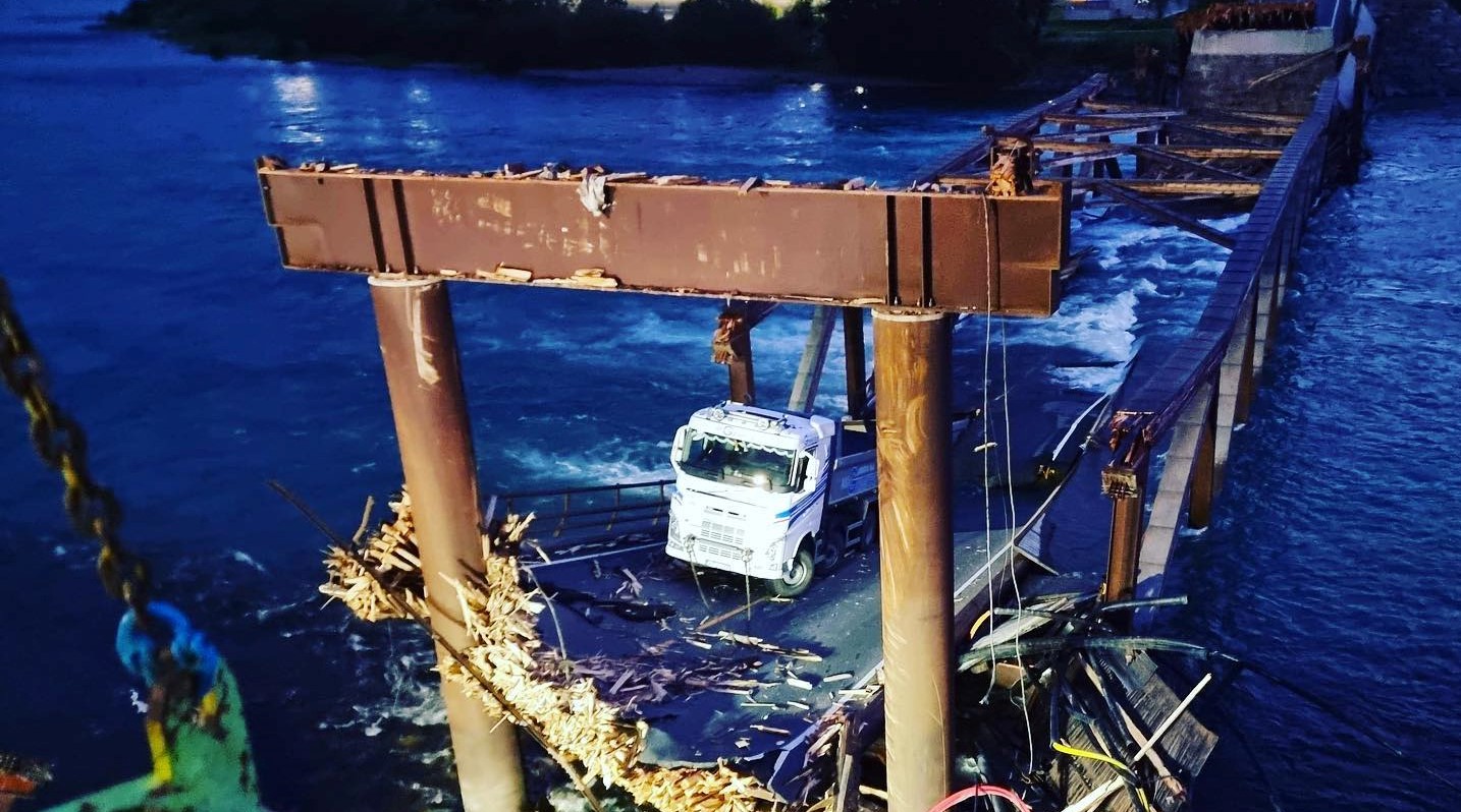 Ingen ny bru på Tretten før til neste år: – Det er gambling med trafikksikkerheten