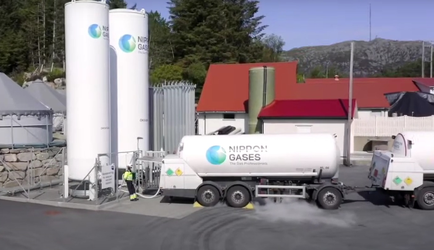 Lomundal har overtatt  Øverland