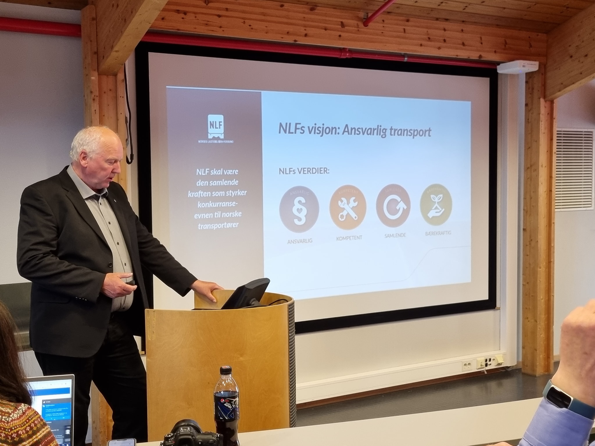 NLF i viktig møte med Stortingets transport og kommunikasjonskomite  