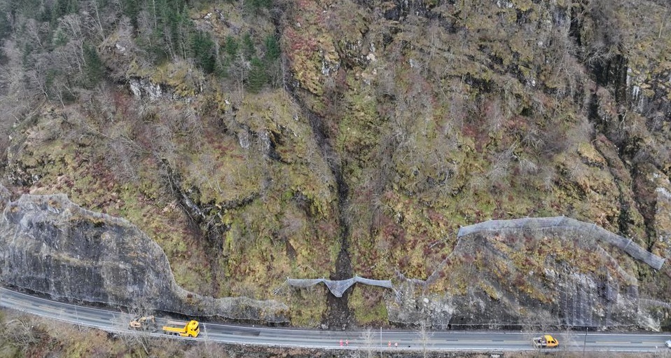 E16 stenges i perioder 