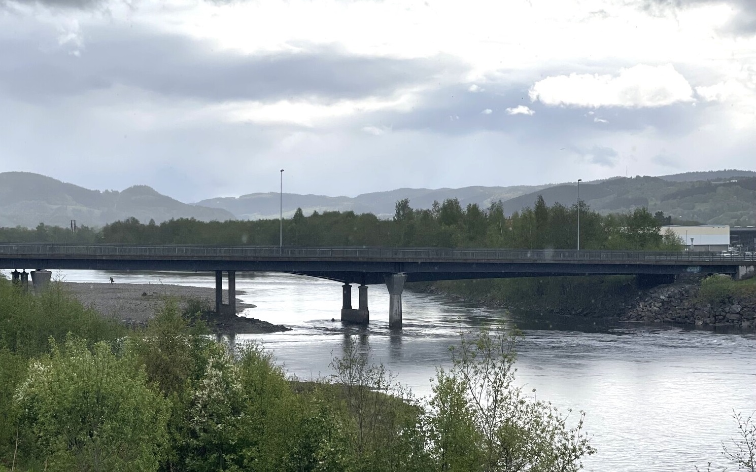 E39 Bårdshaug bru i Orkanger forblir stengt