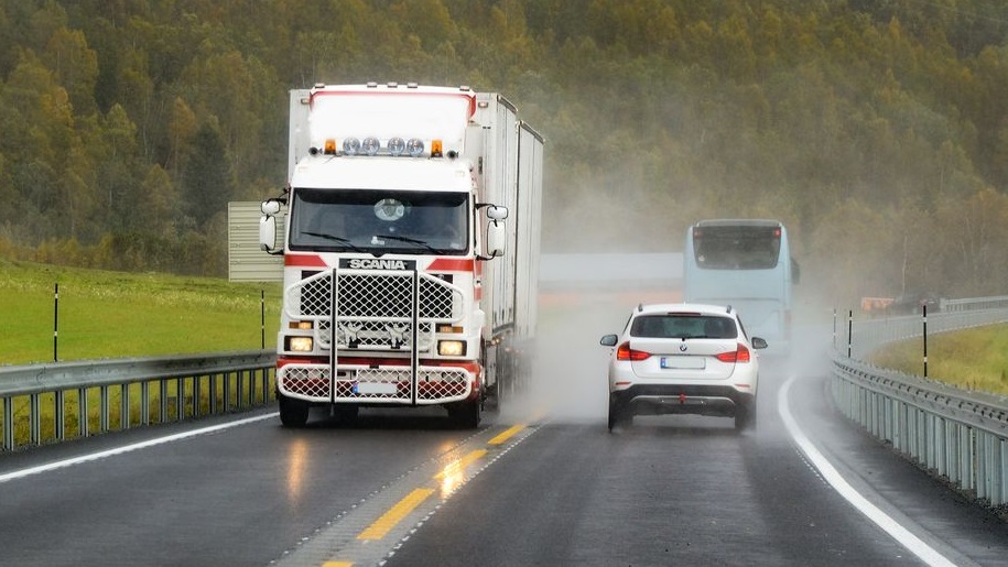 Fire av fem dødsulykker i januar involverte tungbil 