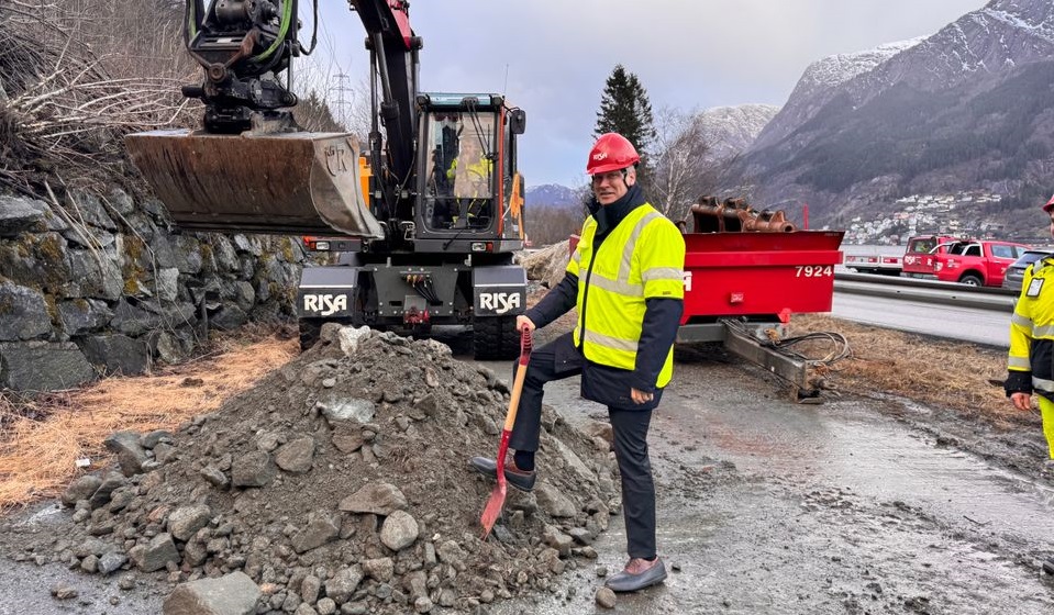 Samferdselsministeren åpnet veiprosjekt og «utløste» skred 