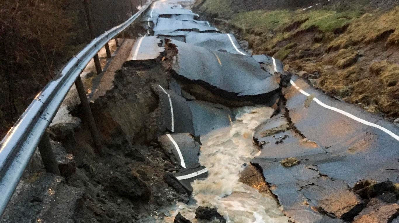 Ekstremværet tvinger  spesialtransporten via Sverige