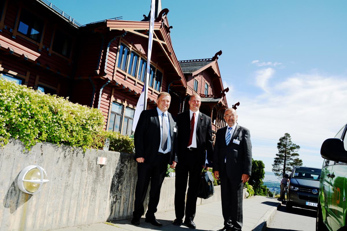 Skuffet over bombrikke-plan