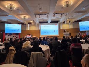 Rundt 100 deltakere på konferansen 