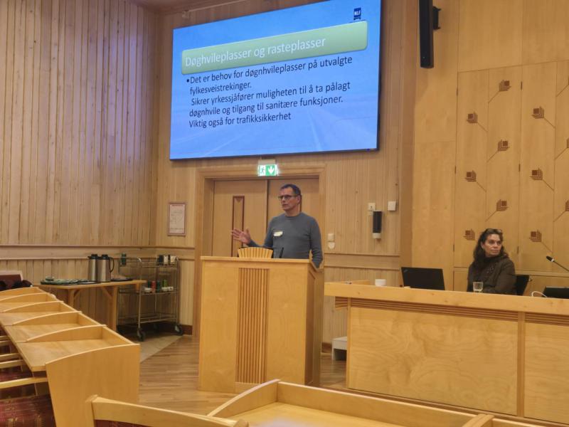 Regionsjefen holdt innlegg under møtet 