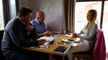 Mange viktige temaer ble gjennomgått fra NLF sin sde sammen med transportkomite-lederen. Foto: NLF/Kari Brun Ågotnes