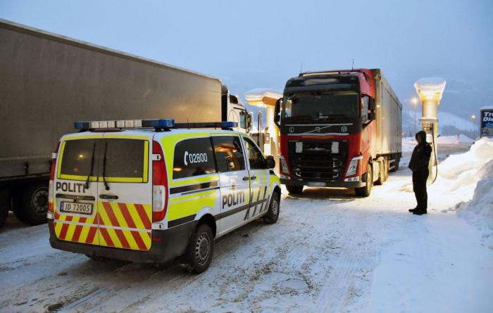 Politiet var raske på pletten og viste stor interesse for å følge opp saken. Dessverre var de pessimistiske til hvordan juristene vil prioritere dette. Foto: Stein Inge Stølen