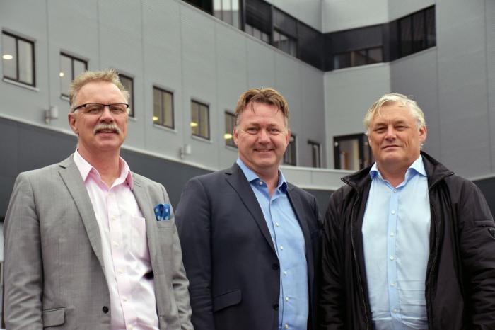 Hjalmar Wiik, markedssjef Morten Skinnarmo og daglig leder Jan Erik Evanger i APX Systems tror IntelliTrack kan styrke bunnlinjen til både store og små transportbedrifter. Foto: Stein Inge Stølen