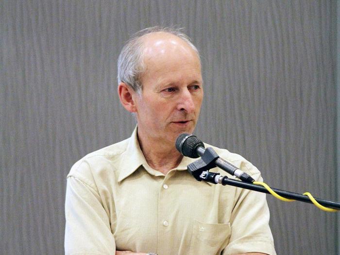 Overingeniør Dag Rykkje i Statens vegvesen er enig i at statistikkene ikke gir et riktig bilde av transportnæringen i sin helhet. Foto: Svein Ove Arnesen