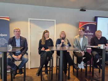 Andersen til høyre en av forslagsstillerne