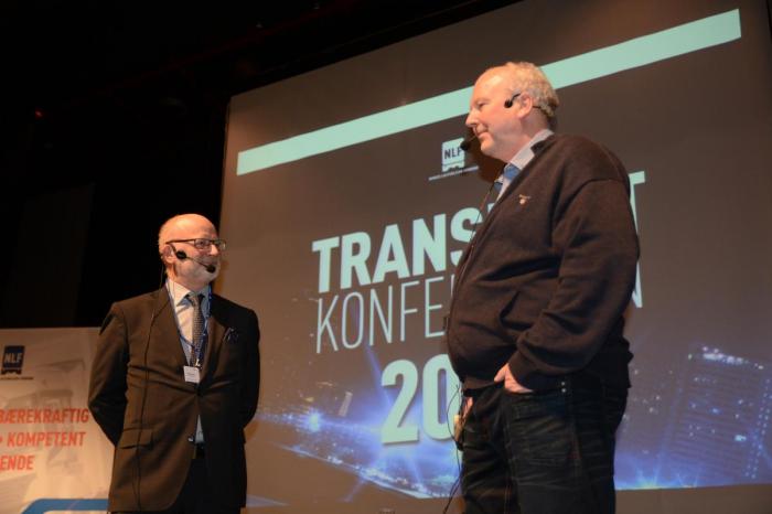 FORTSETTER KAMPEN: Forbundsleder Tore Velten er klar på at vi må ulovlig kabotasje til livs. På spørsmål fra Erling Sæther (t.v.) sier Velten at han etterlyser samordnet kontroll for å i større grad avdekke hvor stort omfanget av ulovlig kabotasje er. (Foto: Jan Harry Svendsen)