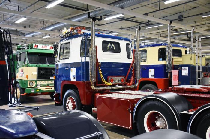 Blir det tøffere? En Scania fra sent syttitall med krommede skorsteiner setter følelsene i bevegelse. Foto: Stein Inge Stølen