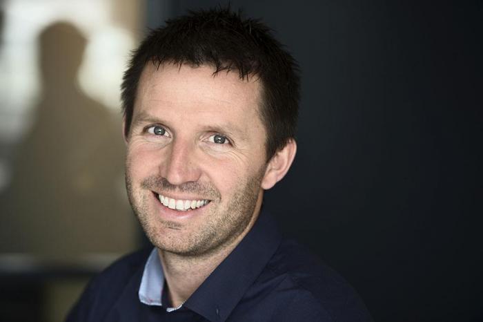 Markedssjef i Enova, Petter Hersleth, vil gjerne ha flere lastebileiere med på laget. Foto: Enova