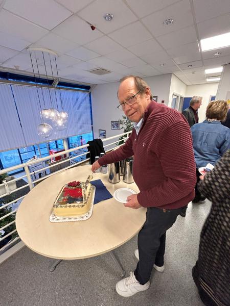 Det ble kake på bursdagsbarnet