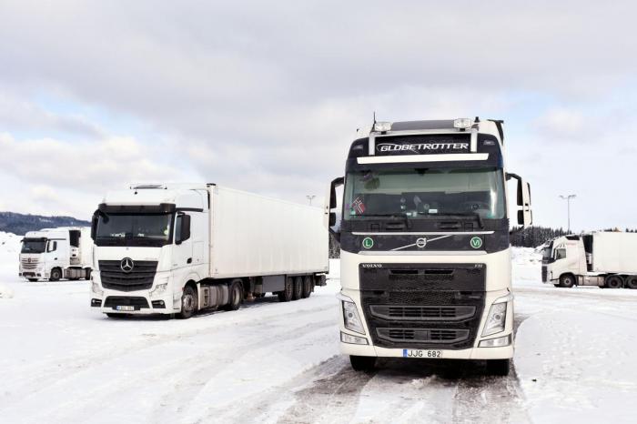 Offentlige døgnhvileplasser i Norge, Sverige og Finland benyttes som trallebytteterminaler for Girteka. Foto: Stein Inge Stølen