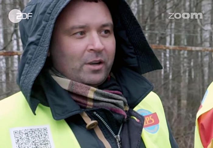 Fagforeningsrepresentant Audrius Cuzanauskas hevder at ingen av Litauens 89 000 yrkessjåfører, deriblant mange tusen ansatt i Girteka, får riktig lønn. Foto: Skjermdump, ZDF