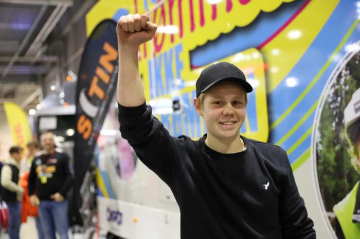 Oliver var godt fornøyd etter at seieren var i boks. Nå venter tøffere motstand på nyåret. Foto: André Kjernsli