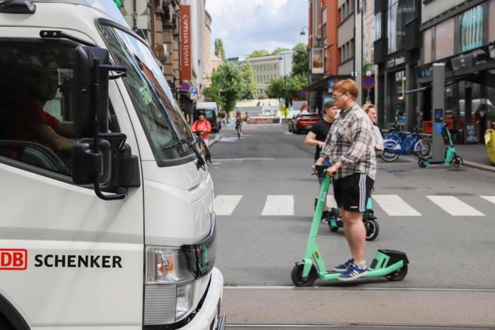I dag er det over 25000 utleiesparkesykler i hovedstaden, men nå blir antallet kraftig redusert. Foto: André Kjernsli