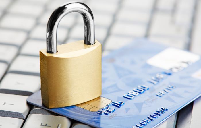 Økning: Politiet Øst melder om en økning i skimming av kort ved flere bensinstasjoner. Nå oppfordrer de samtlige drivstoffleverandører til å gå igjennom sine rutiner og holde et årvåkent øye med automatene for å unngå denne type kriminalitet. Foto: Adobe Stock