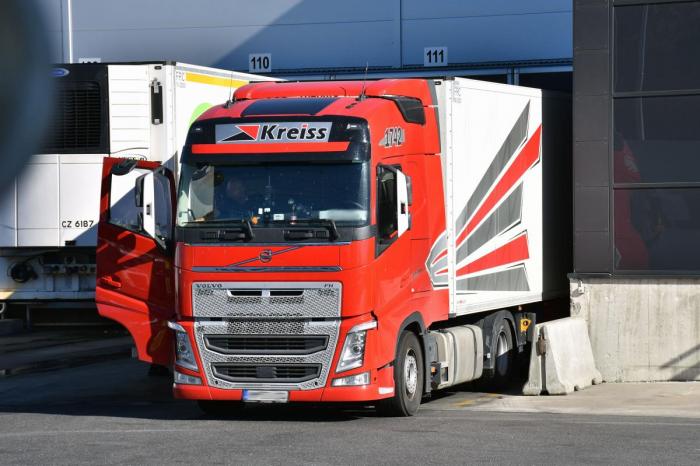 Standardkontrakter som NLF har fått tilgang til viser en grunnlønn på 370 Euro per måned for inntil 240 timers arbeid. Foto: Stein Inge Stølen