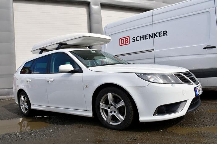 Scania er favorittmerket, og da smitter selvfølgelig entusiasmen over på Saab i privatbilparken. Disse går også på HVO. Foto: Stein Inge Stølen