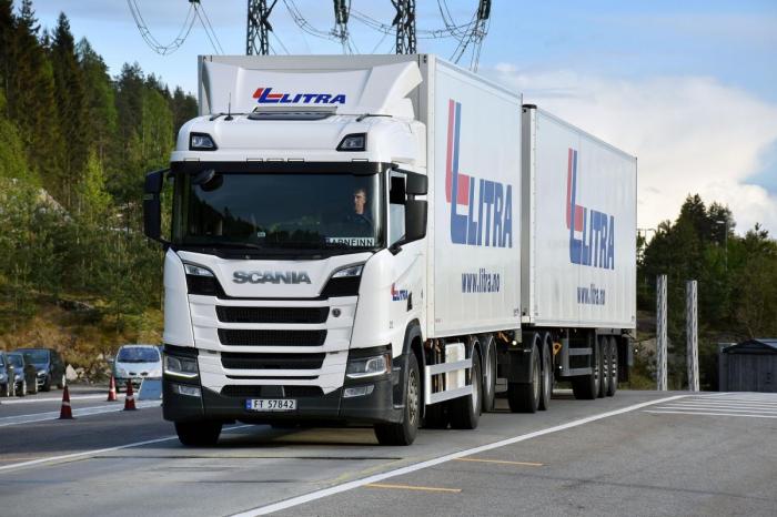 I Norge kan man i dag benytte 25,25-meters modulvogntog på utvalgte strekninger. Foto: Stein Inge Stølen