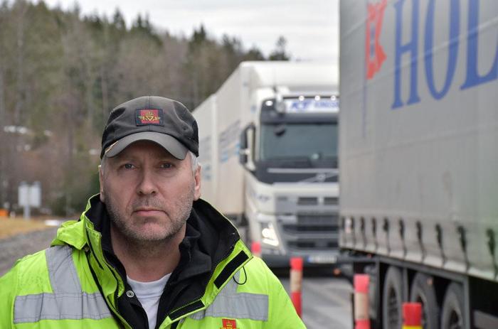 Øyvind Grotterød, fagsjef i Statens vegvesen Svinesund, ønsker et styrket fokus på ansvaret i hele transportkjeden - også den som bestiller oppdraget. Foto: Stein Inge Stølen